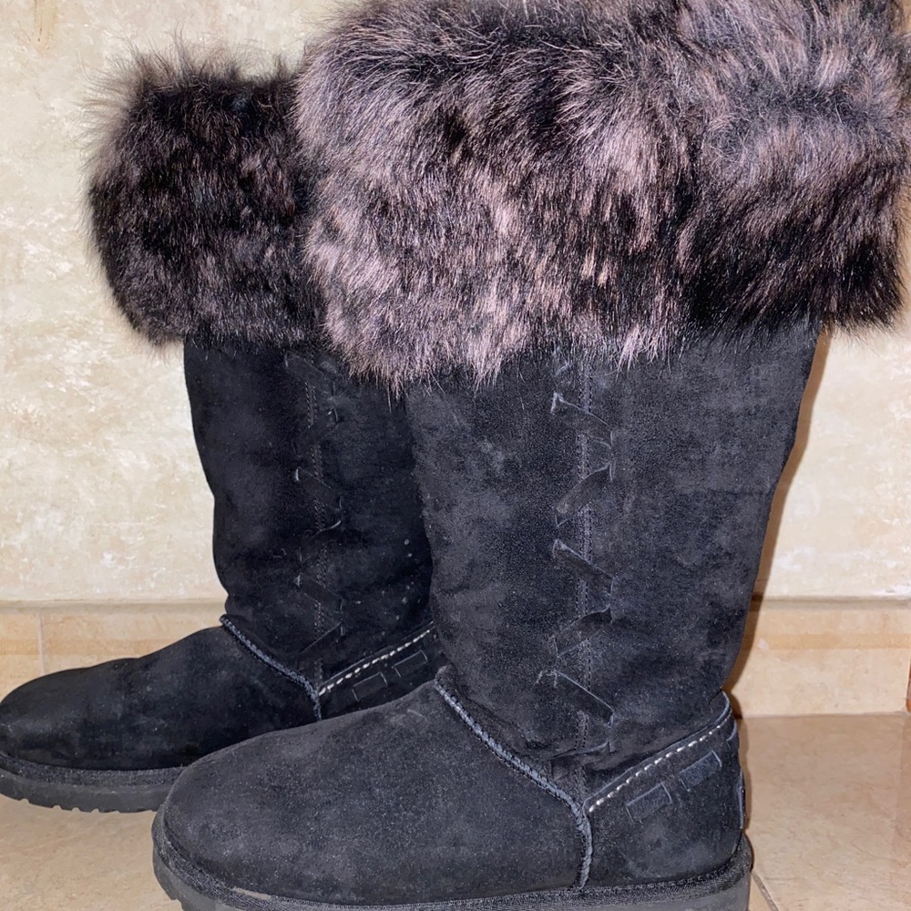 BLACK TALL UGG BOOTS WITH FUR TOP